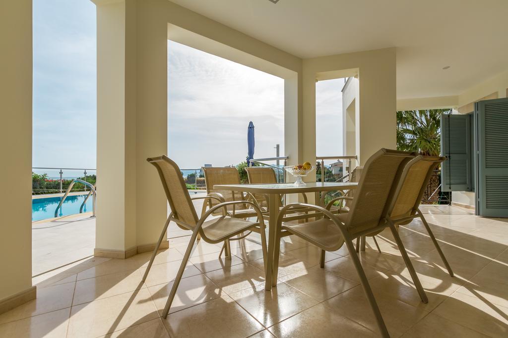 Villa Riverside Polis المظهر الخارجي الصورة