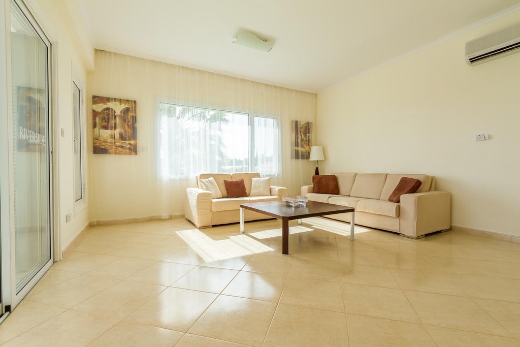 Villa Riverside Polis المظهر الخارجي الصورة