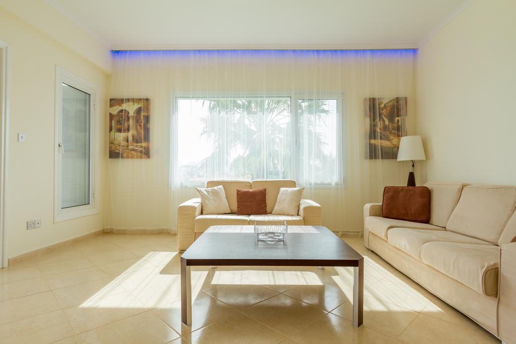 Villa Riverside Polis المظهر الخارجي الصورة